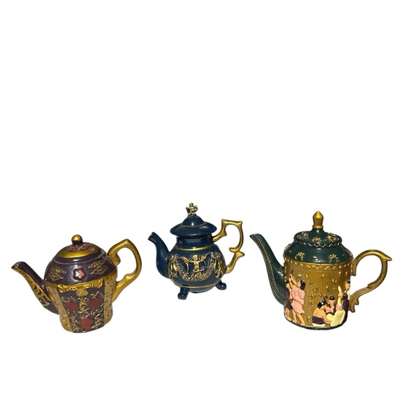 Collectible Vintage Decorative Resin Miniature Teapot , Set 3 PCS - Picture 1 of 8